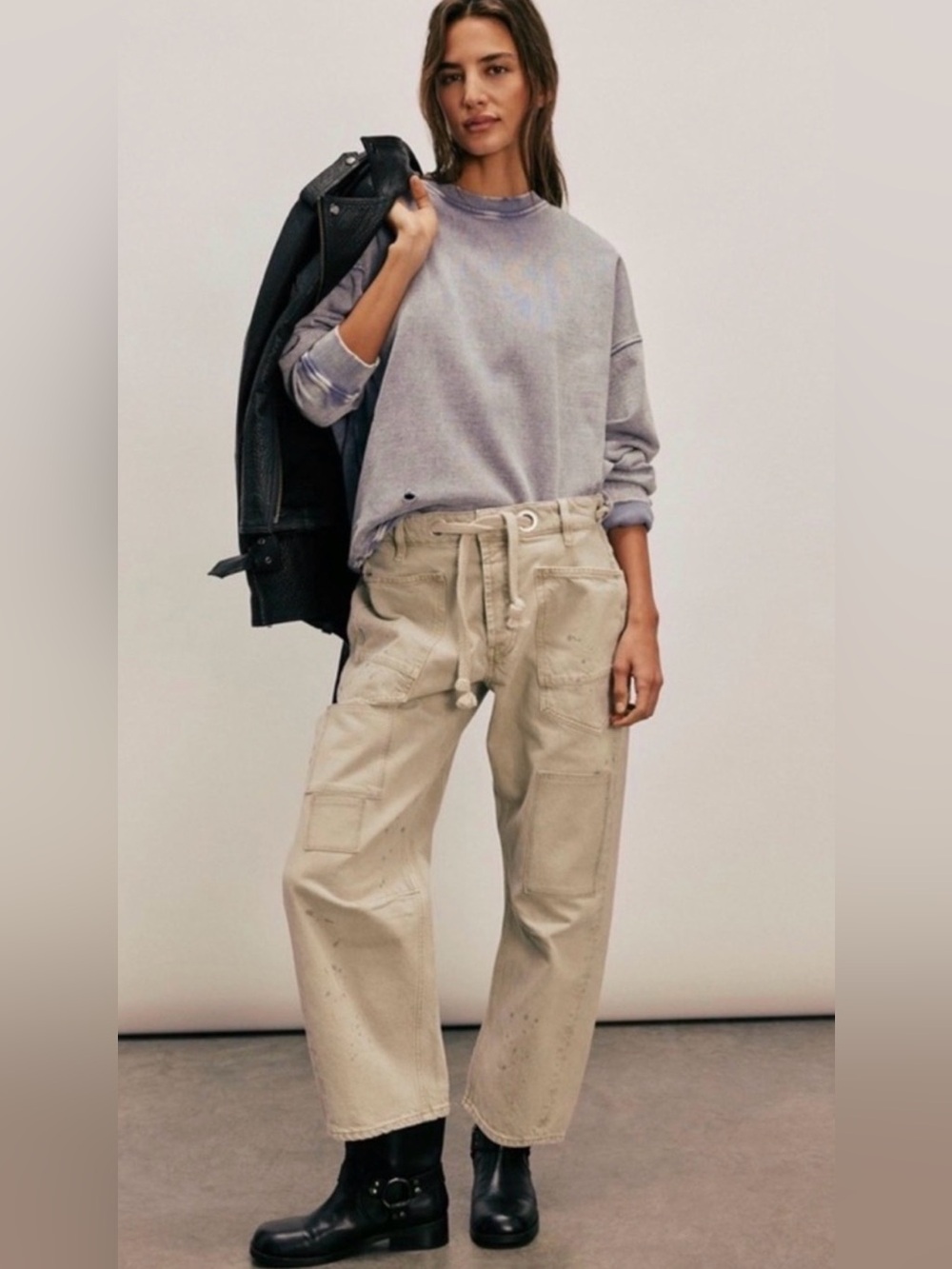 FREE PEOPLE WE THE FREE Moxie Low Slung Pull on Barrel Jeans Jetty Splatter 25 - Picture 13 of 13